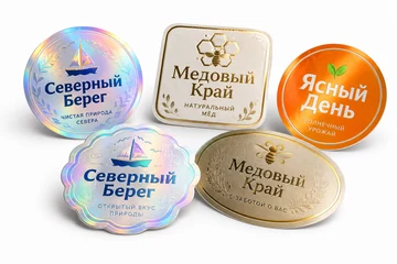 Голографический и металлический эффект на наклейке
